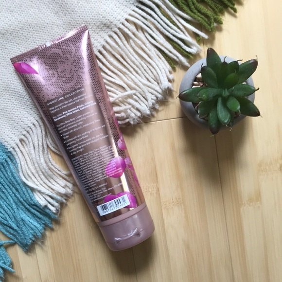 ❗️SOLD ❗️FREE WITH BUNDLE - Picture 2 of 3